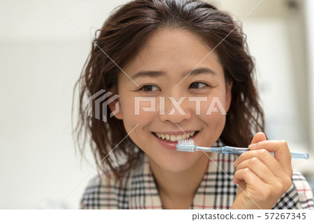 toothpaste, female, females 57267345