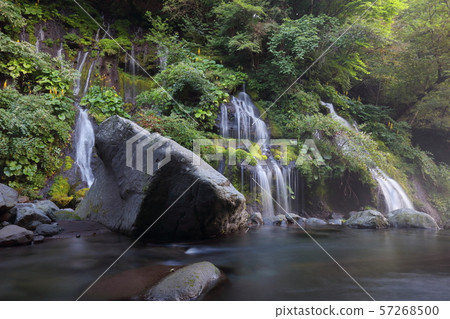 [Yamanashi Prefecture] Kawamata Valley 57268500