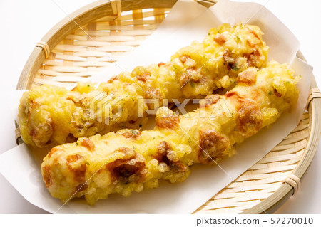 Chikuwa Fried Sobebe（天婦羅紙上準備） 57270010