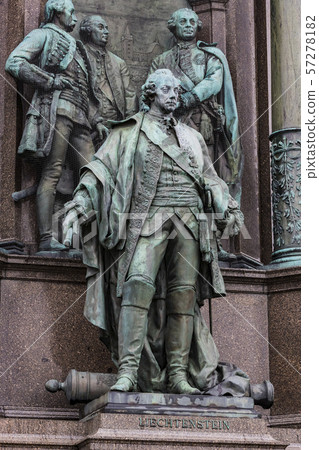 Monument to Maria Theresa in Vienna on the square near the Museum of Natural History. 57278182