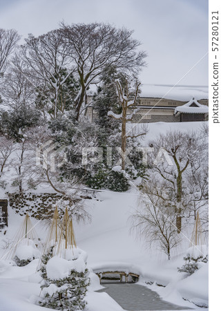 [玉泉院丸園內，下雪了] 57280121