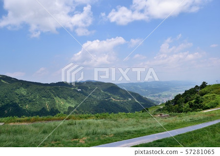 Yuzawa plateau in summer Yuzawa plateau in summer 57281065