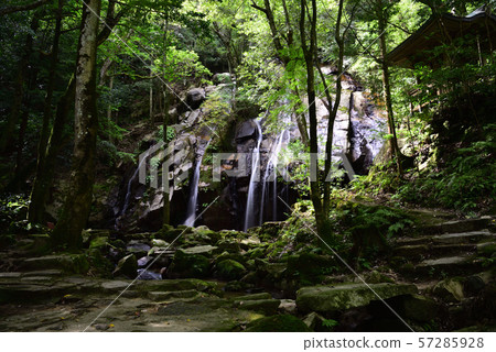 Scenery of Miyazu city gold drawing waterfall 57285928