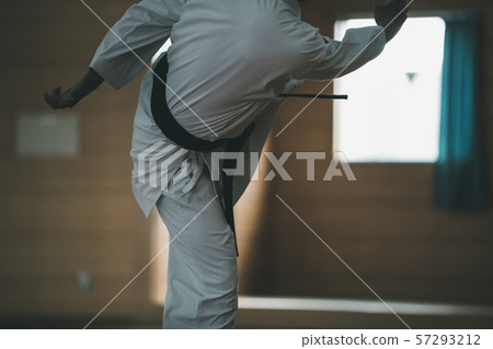 空手道 空的手 男人 57293212