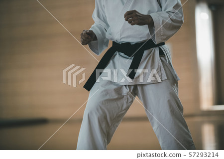 空手道 空的手 男人 57293214
