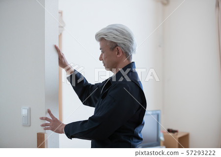商人 老年人 男人 57293222