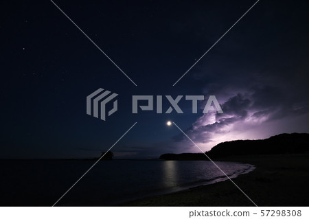 Shima Peninsula in Summer, Moonlight and Thunder Shima Peninsula in Summer, Moonlight and Thunder 57298308