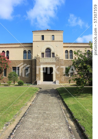 Kobe Jogakuin University Kobe Jogakuin University 57307359