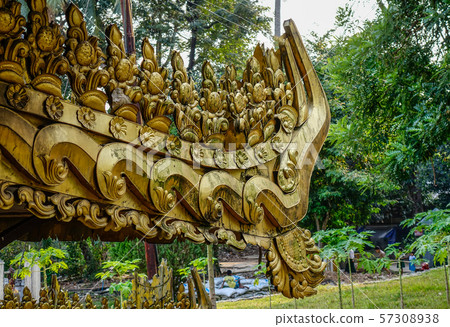 Shwedagon Pagoda in Yangon, Myanmar Shwedagon Pagoda in Yangon, Myanmar 57308938