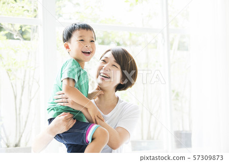 parenthood, parent and child, mother 57309873