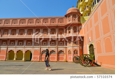 Old buildings in Jaipur, India Old buildings in Jaipur, India 57310374