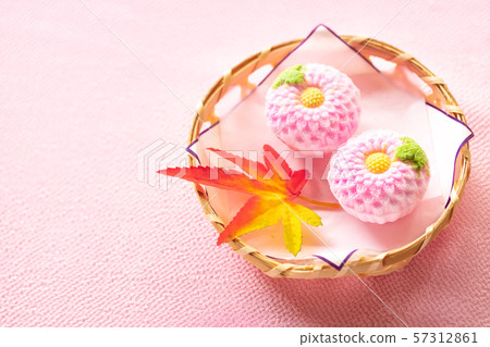 Autumn cluster of sweets 57312861