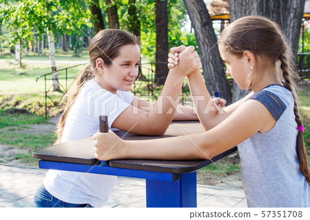 is there an arm wrestling simulator