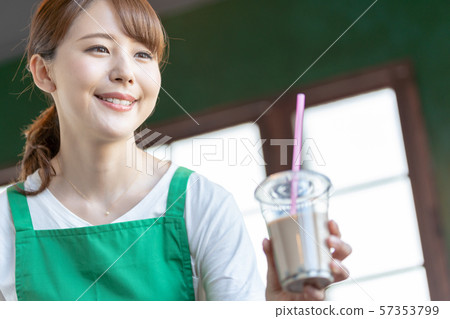 Tapioca Cafe Clerk 57353799