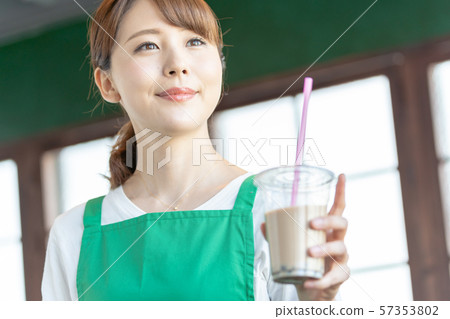 Tapioca Cafe Clerk 57353802