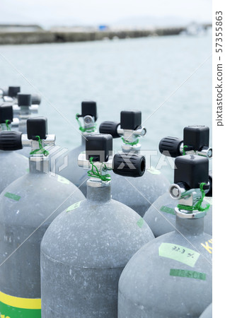 Oxygen cylinder 57355863