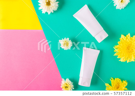 Top view of white cosmetic bottle  57357112