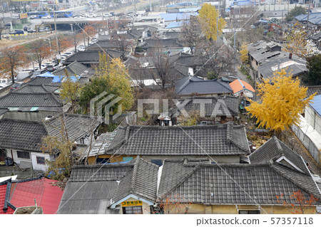 Prison roof 57357118
