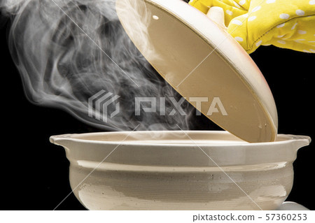 火鍋嘶嘶聲蒸汽 57360253