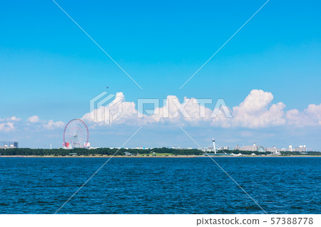 (Tokyo-city view) Kasai Rinkai Park side view under the summer sky 2 57388778