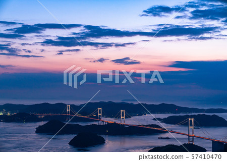 <Ehime Prefecture> Sunset at Kurushima Strait, Mt. <Ehime Prefecture> Sunset at Kurushima Strait, Mt. 57410470