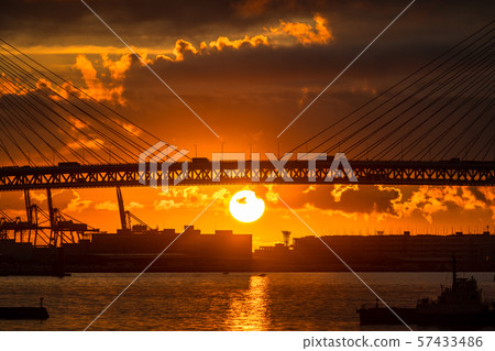 "Kanagawa" Yokohama Bay Bridge at dawn 57433486