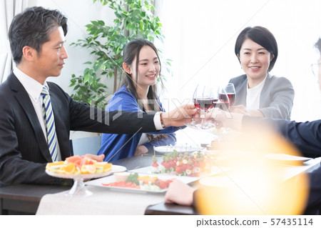 派對敬酒 派對敬酒 57435114