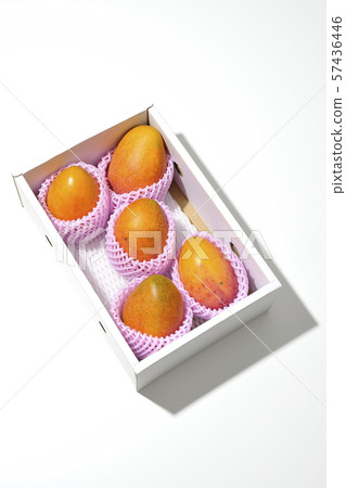 Boxed mango 57436446