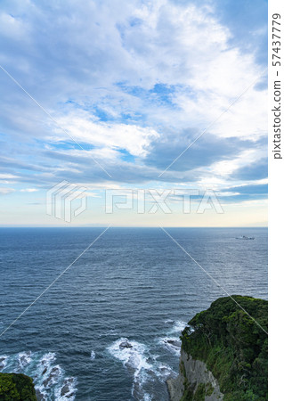 [Kanagawa] The sea seen from Enoshima 57437779