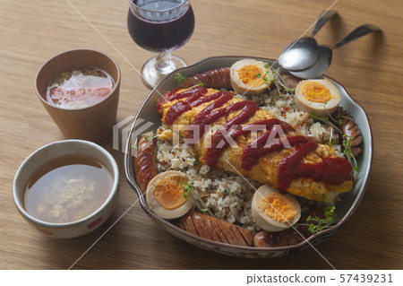 Omurice Plate 57439231