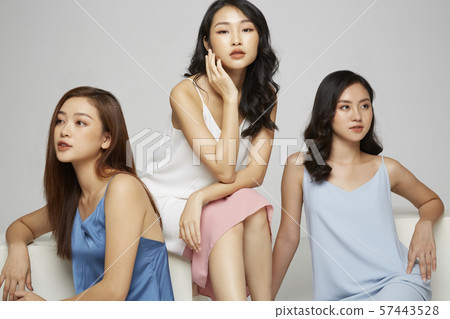 Beauty model combination 57443528