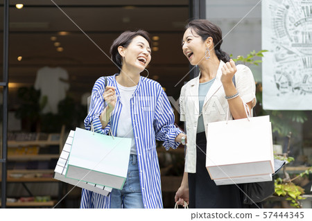 Shopping Shopping Woman Smile 57444345