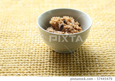 Lazy brown rice 57445479