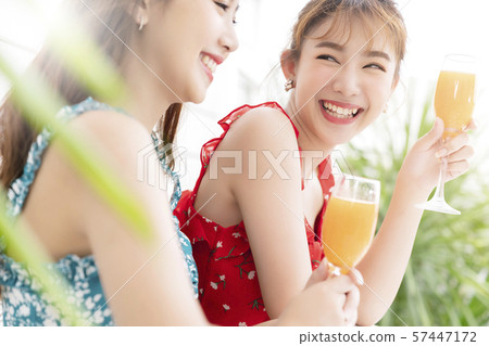 女士生活方式度假村 57447172