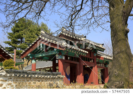Jinjam Hyanggyo Jinjam Hyanggyo 57447505