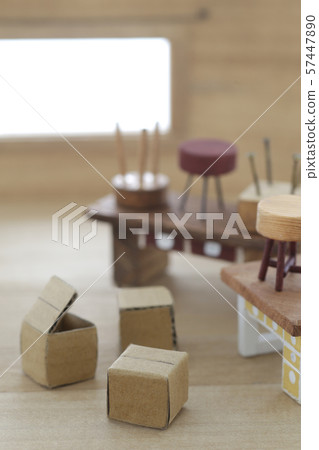 Diorama-style moving landscape made with a small wooden model 57447890