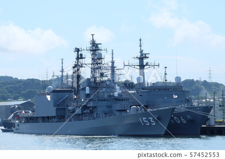 驅逐艦Yugiri和海洋觀察船Shonan 驅逐艦Yugiri和海洋觀察船Shonan 57452553