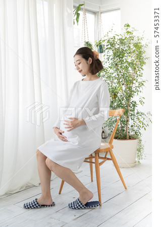 孕婦感人的肚子 孕婦感人的肚子 57453371