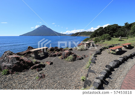 從長崎鼻子看到的川coast海岸和海夢岳 57453818