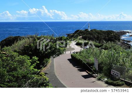 Road leading to Nagasaki Nose Lighthouse (Yamakawaoka Koga Water Nagasaki Nose, Ibusuki City, Kagoshima Prefecture) 57453941