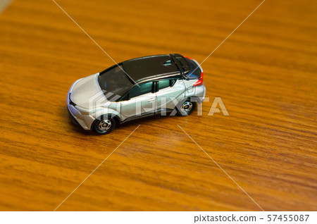 SUV迷你車 57455087