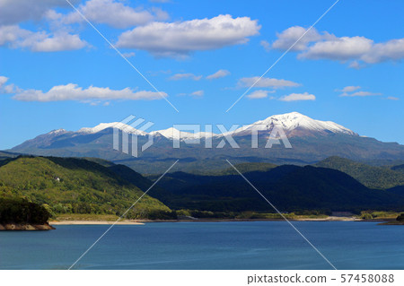 Daisetsuzan's first snowfall 57458088