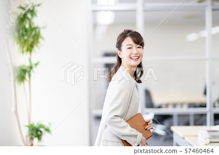 事業女性 商務女性 商界女性 57460464