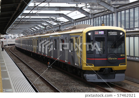 Series 4000 Toyoko Line (Shibuya Hikarie-go) directly connected to Seibu Ikebukuro Line 57462021