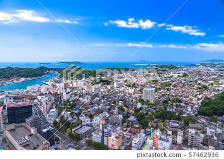 <山口縣>下關市中心,夏天藍天 <山口縣>下關市中心,夏天藍天 57462936