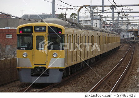 [SI] Seibu Ikebukuro Line 9000 Series Train (Semi-Express - 10-Car Train: To Ikebukuro) 57463428