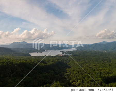 峨眉山的E原湖 峨眉山的E原湖 57464861