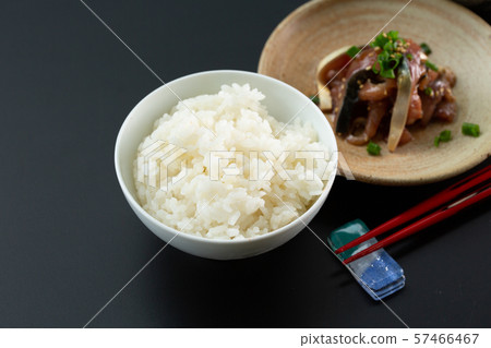 白米飯和生魚片 白米飯和生魚片 57466467