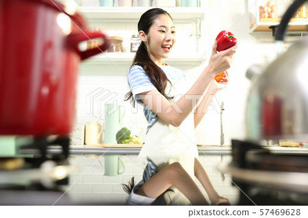 Female Lifestyle Cuisine Female Lifestyle Cuisine 57469628