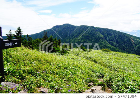 From Mt. Nekodake to Mt. 57471394